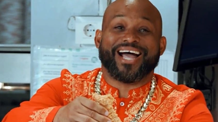 Don Pollo en comercial de KFC España.