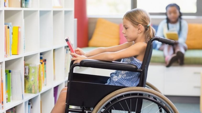 Estudiantes con discapacidad ahora podrán solicitar beca de hasta 10 mil euros