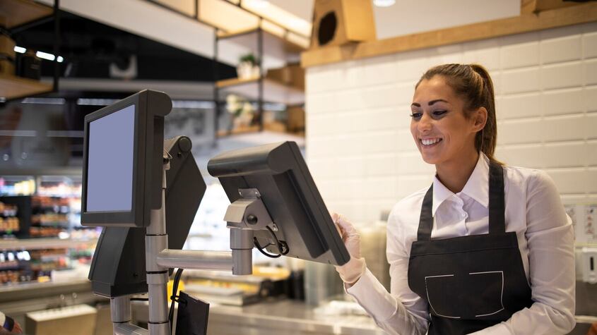 Semana Santa 2025: horarios y días de apertura de supermercados y centros comerciales en España
