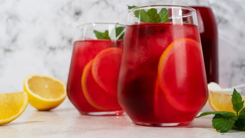 Semana Santa 2025: aprende a preparar una refrescante limonada de vino