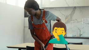 Trabajadora es grabada mientras limpia una habitación de hotel en Ibiza