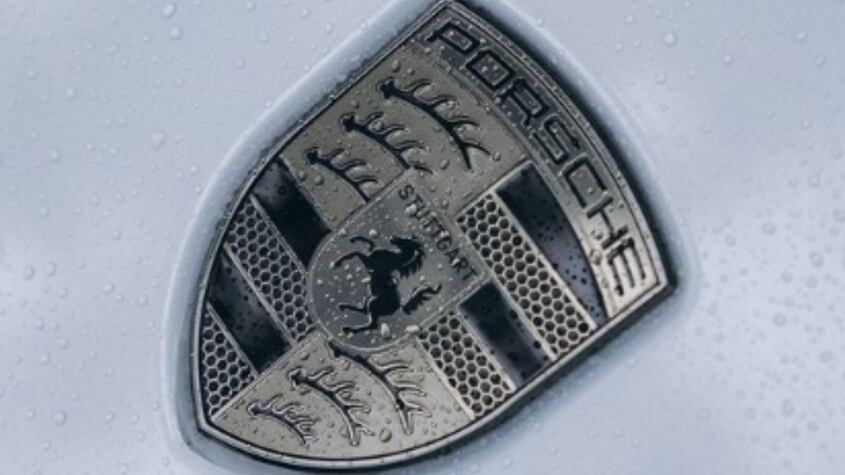 Porsche va a construir menos modelos eléctricos por el desplome de la demanda