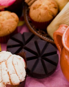 Haz este rico atole de masa sabor chocolate para ponerle el toque mexicano a tu desayuno